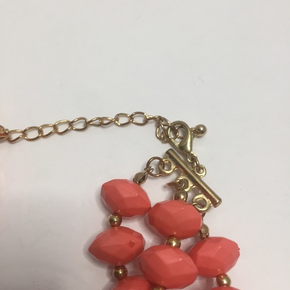 Beaded Necklace Set - Picture 3 of 6